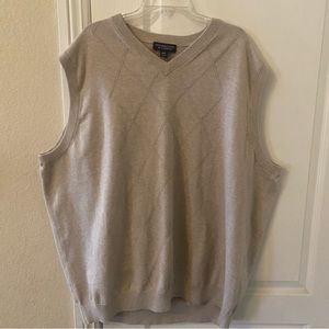 Roundtree & York sweater vest